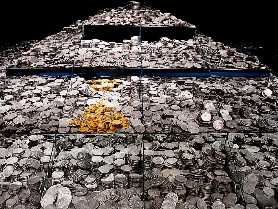 Restored silver and gold coins recovered from the Spanish frigate Nuestra Senora de las Mercedes
